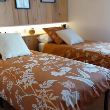 Au Pommier Fleuri Et Son Indépendant